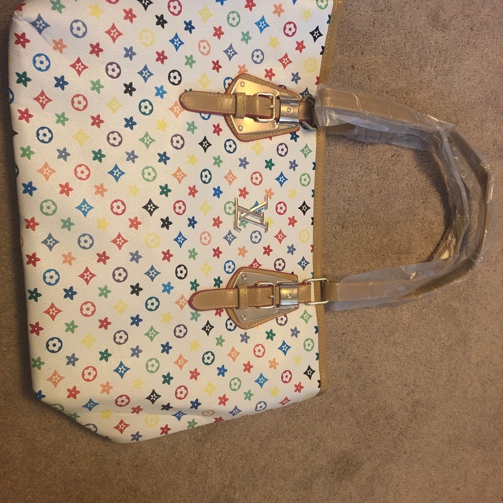 Purses - Picture 5 of 8